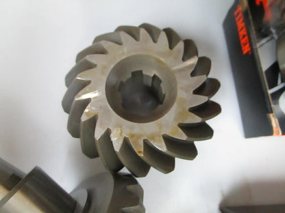 *NEW OEM* 0720 OMC Johnson Evinrude Ball Gear Shaft & Pinion Ay 982244 0982244