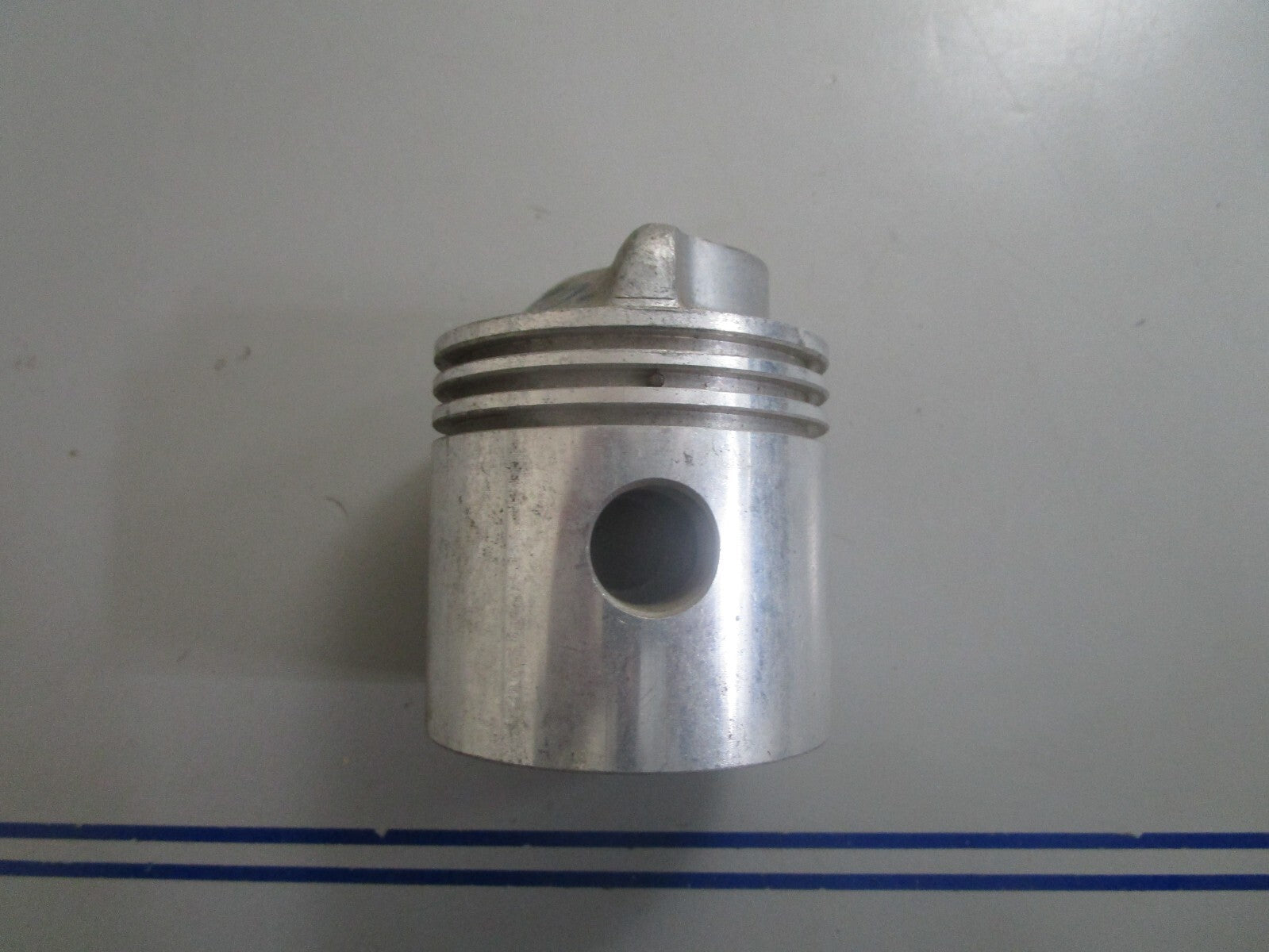 *NEW OEM* 0810 OMC Johnson Evinrude Piston 307851 378285 0307851 0378285