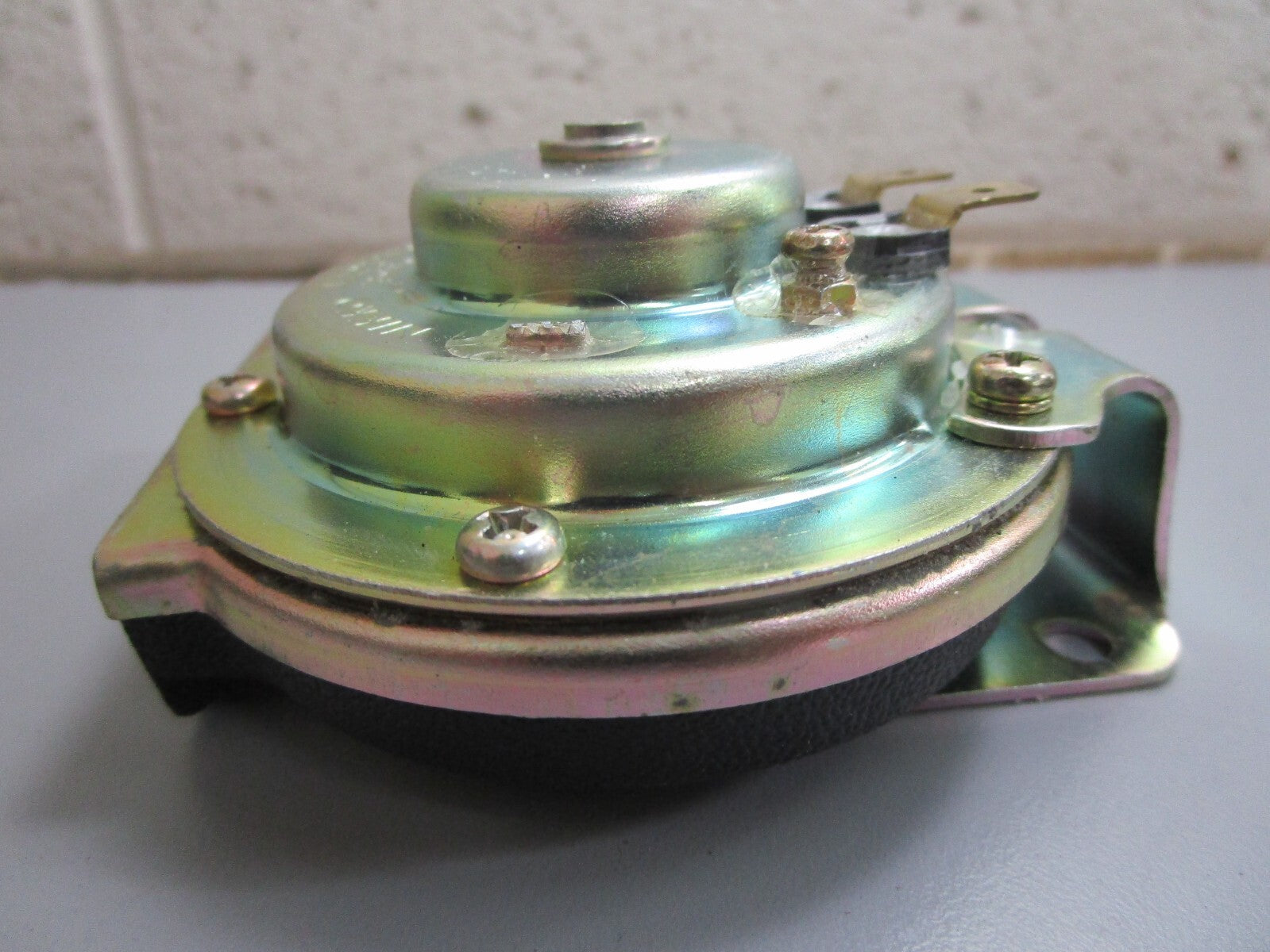 *NEW* 0820 AFI 12V Hidden Horn 11031