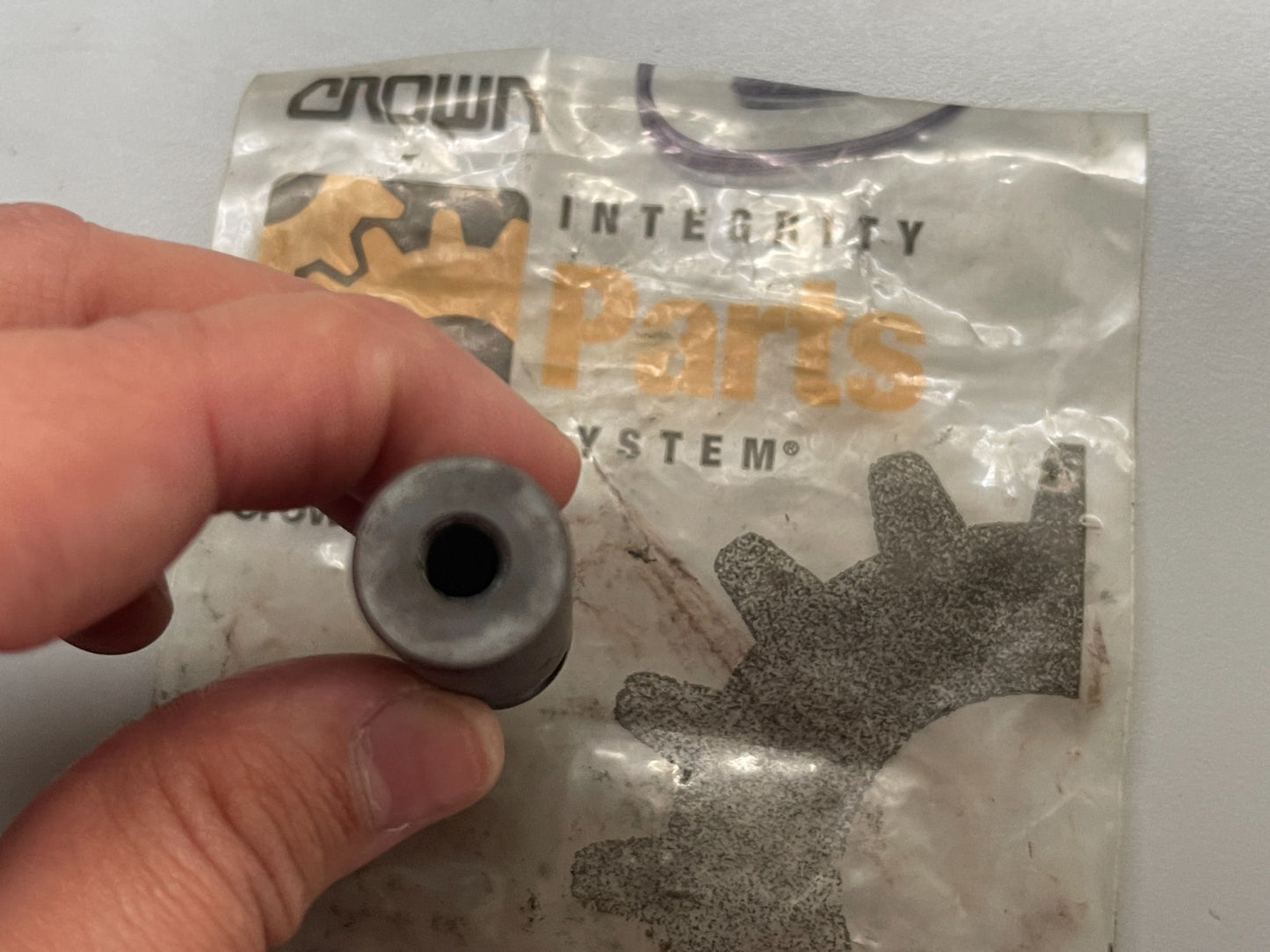 *NEW OEM* 0720 Crown Pivot Shaft 113516