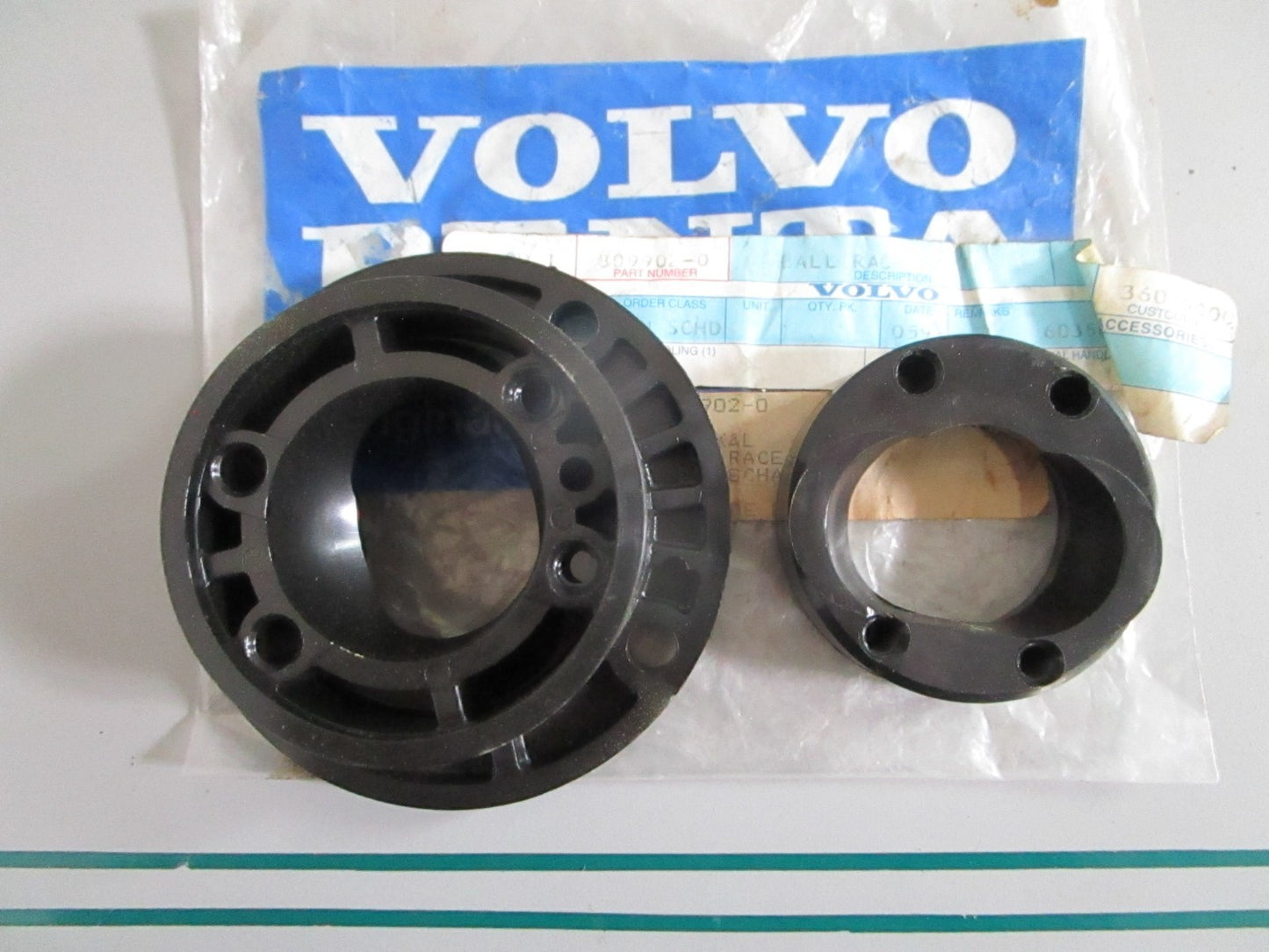 NEW OEM 809902 Volvo Penta Ball Race 0820