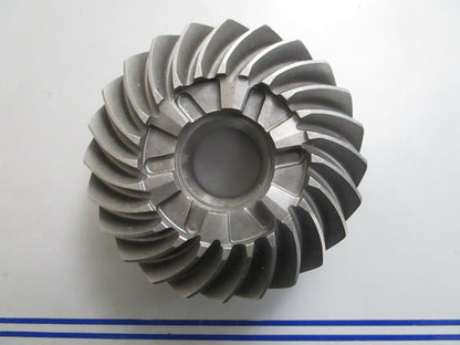 *NEW OEM* 0820 OMC Johnson Evinrude 24T Gear 347375 0347375