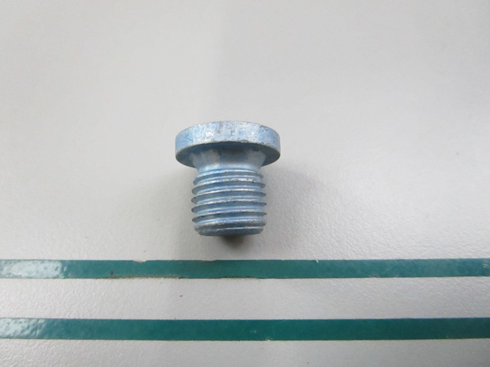 NEW OEM 000908012009 Mercedes-Benz Drain Plug 0810