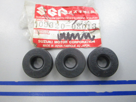 NEW OEM (LOT OF 3) 09320-08013 Suzuki Cushion 0810