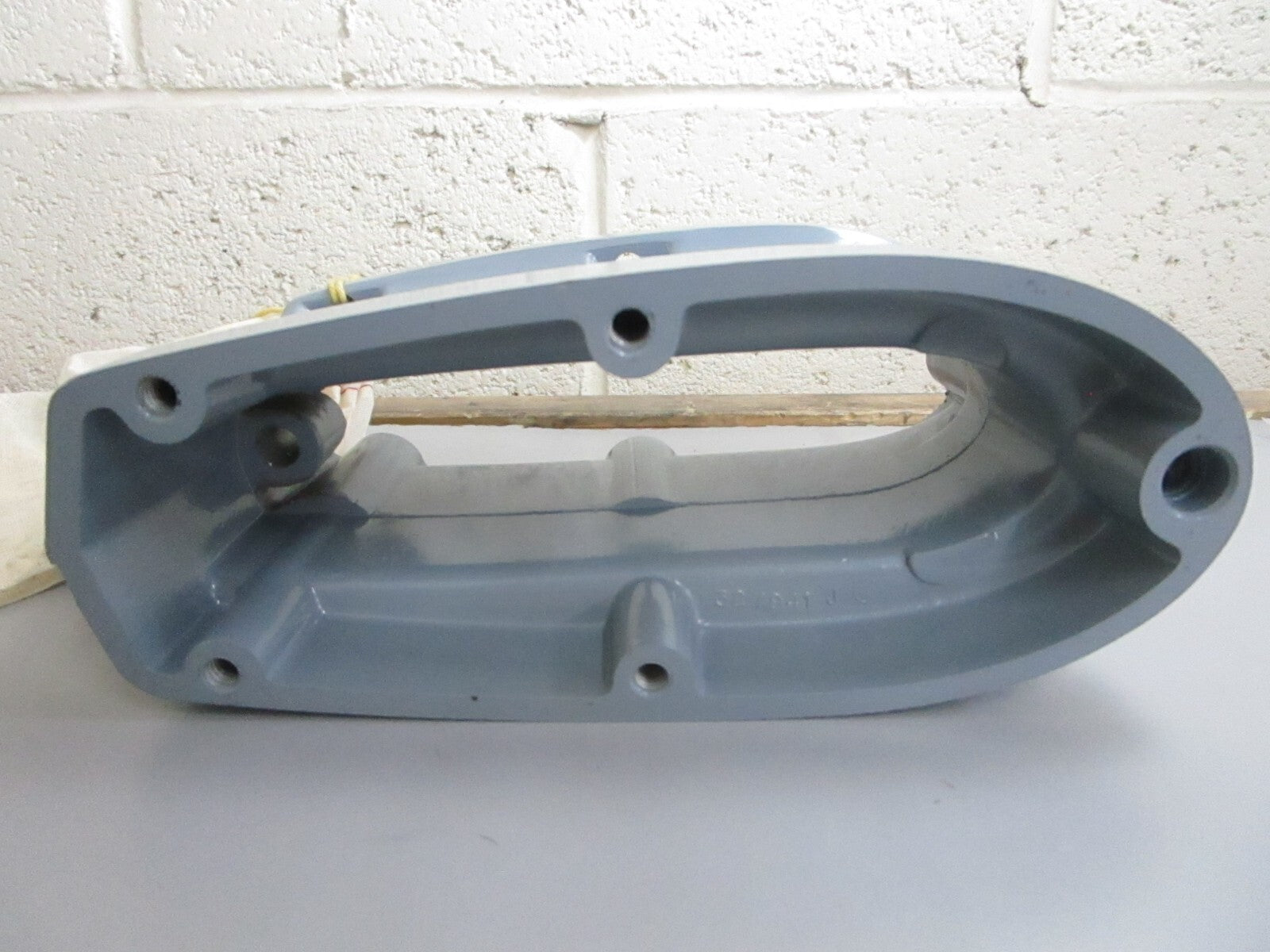 *NEW OEM* 0820 OMC Johnson Evinrude Gearcase Extender Assy 392967 0392967