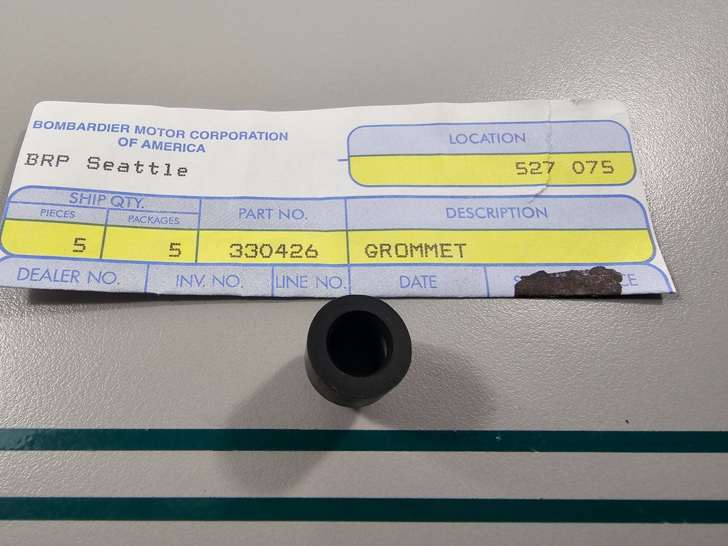 NEW OEM 330426 0330426 OMC Johnson Evinrude Grommet 0810