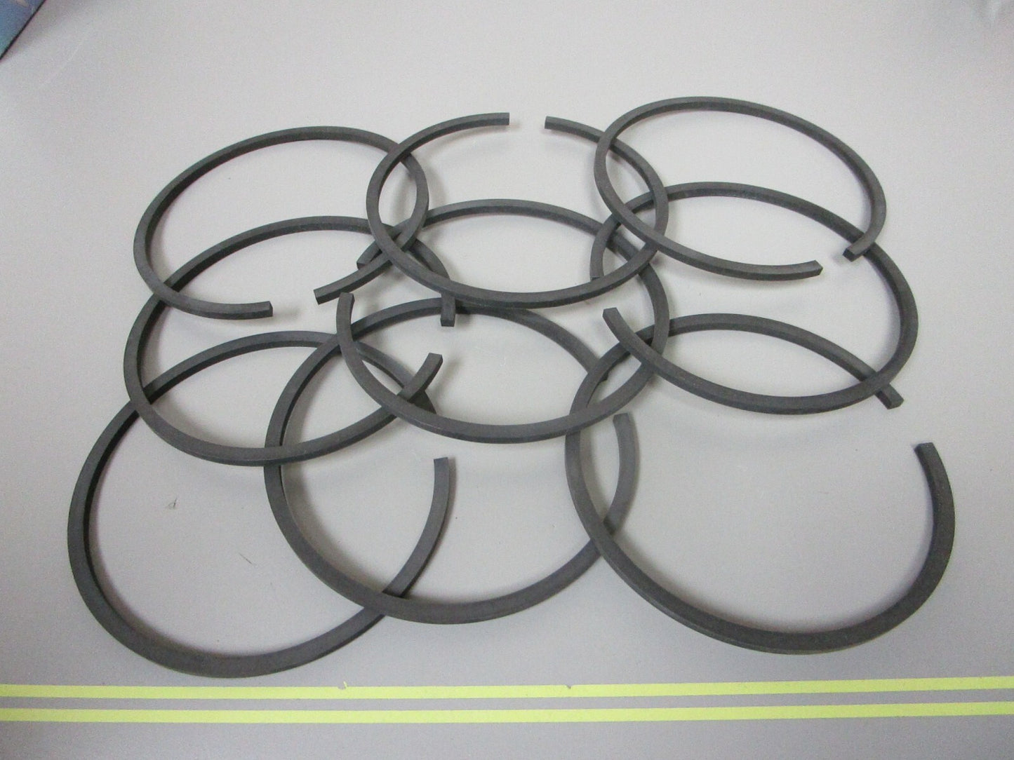 *NEW OEM* 0810 Mercury Quicksilver 9 Piston Ring Set 39-78633