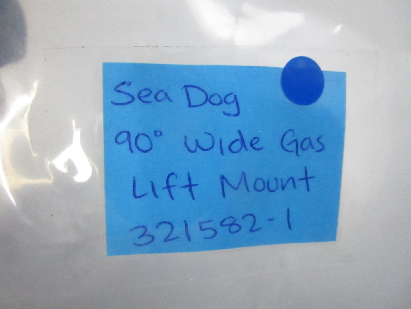 NEW 321582-1 Sea-Dog 90 Degree Wide Gas Lift Mount 0810