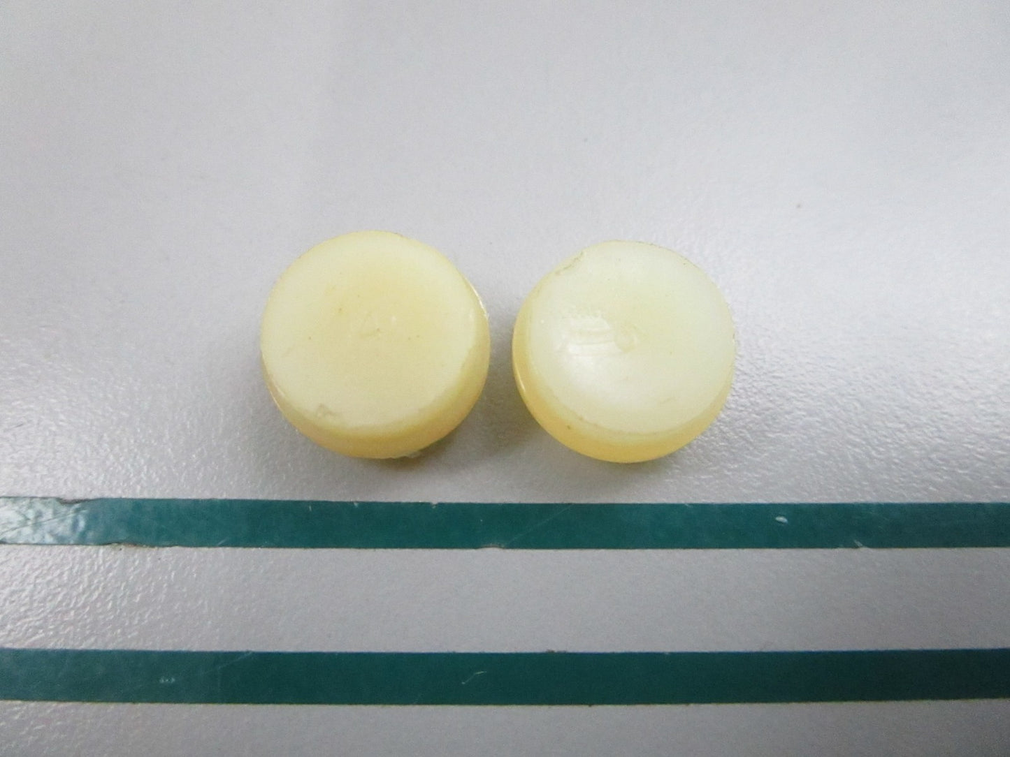 NEW OEM (LOT OF 2) 305197 0305197 OMC Johnson Evinrude Control Valve 0810