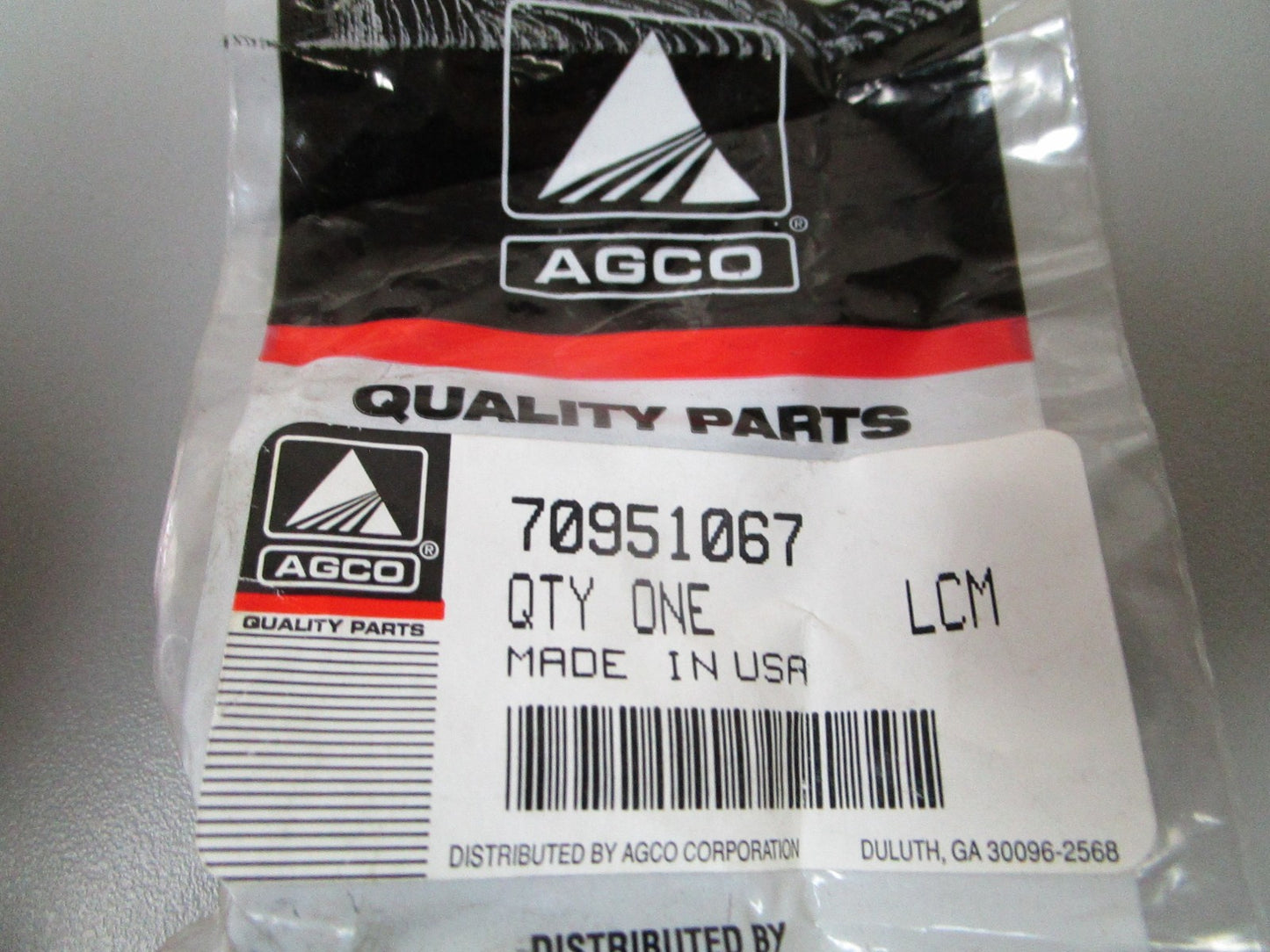 NEW OEM 70951067 AGCO Bolt 0810