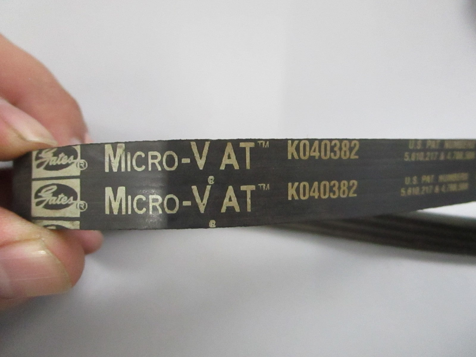 Gates NEW Micro-V Serpentine Belt K040382 4-Rib 38.75" (LOT OF 2) 0810