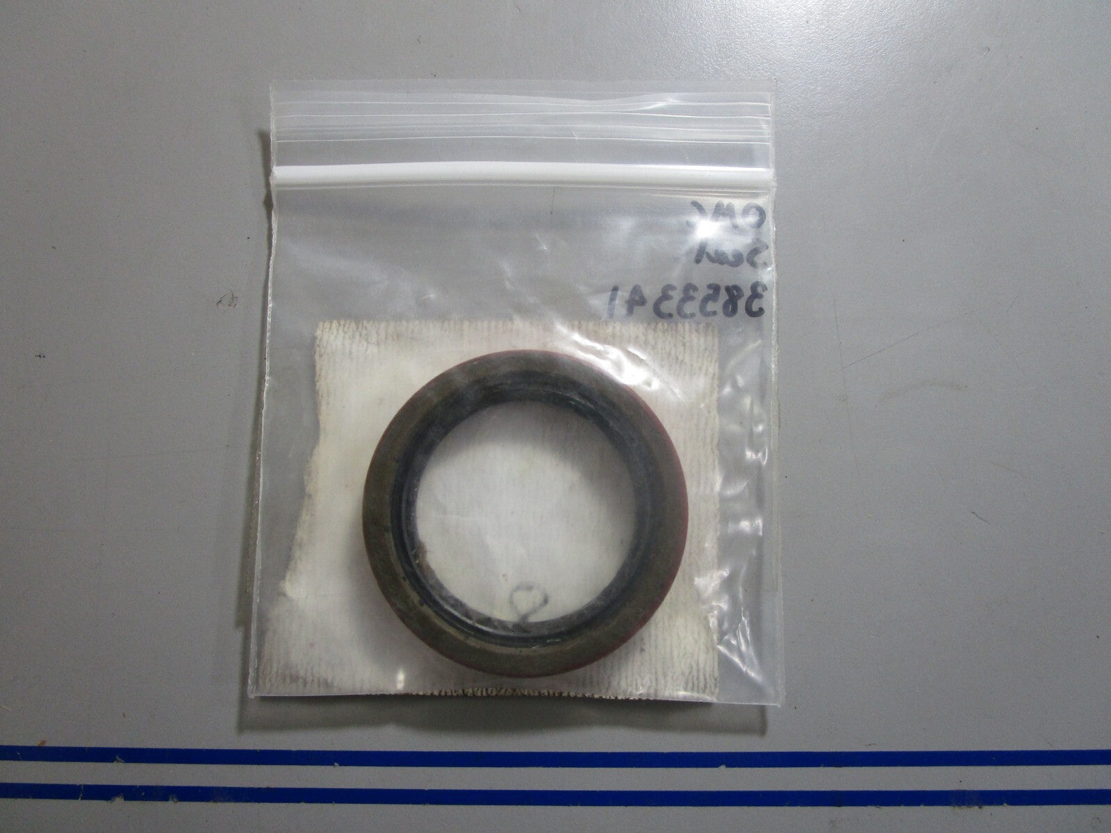 *NEW OEM* 0810 OMC Johnson Evinrude Seal 3853341