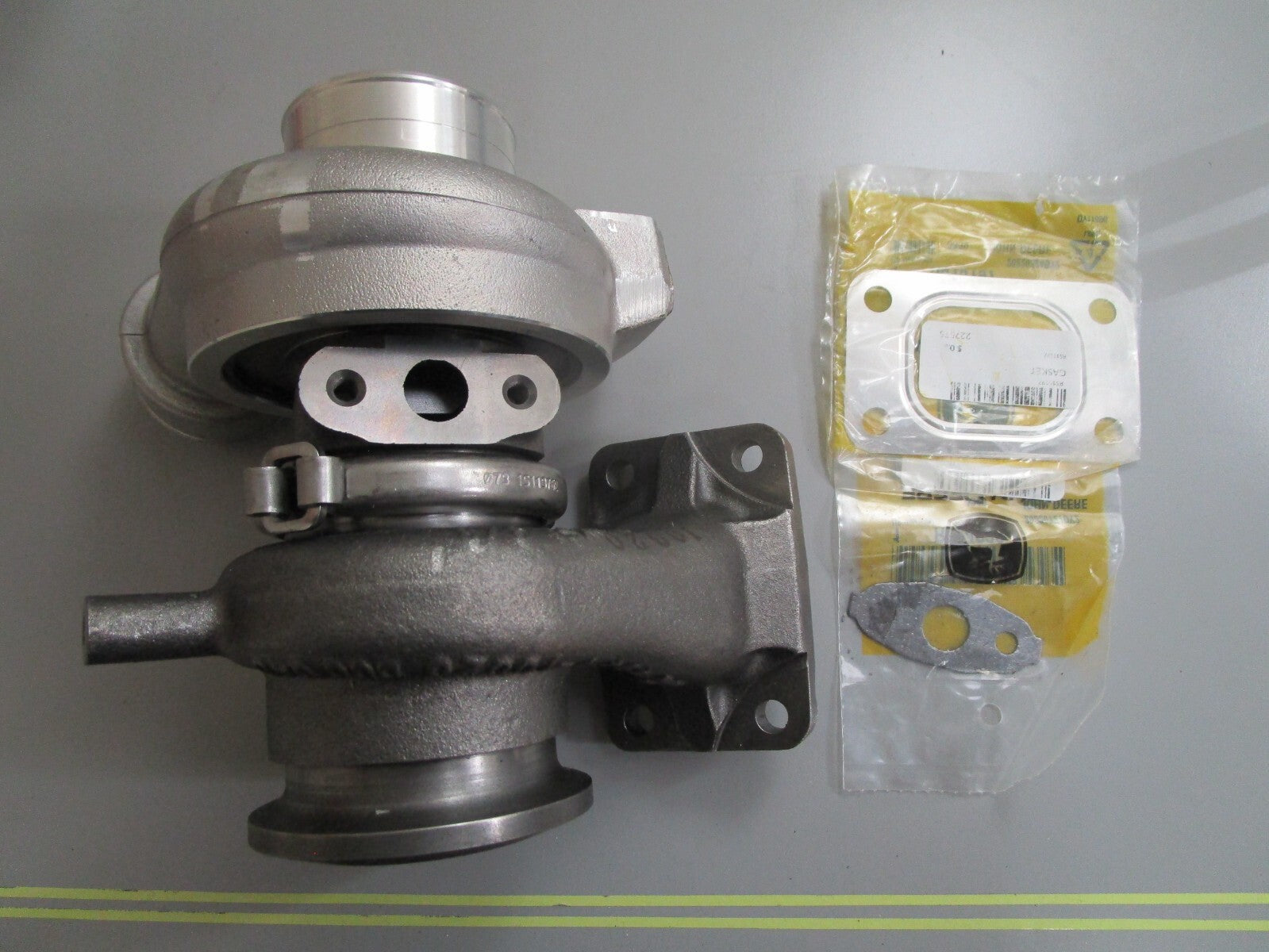 *NEW OEM* 0820 John Deere Turbocharger RE539099