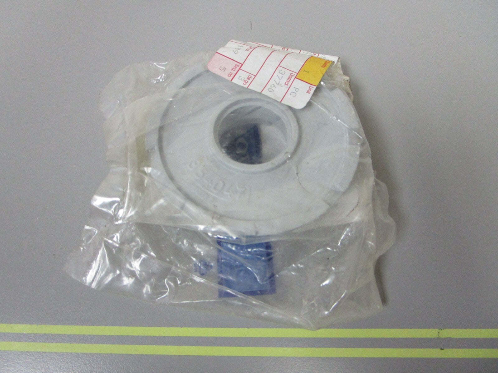 *NEW OEM* 0810 Volvo Penta Spacer 854047