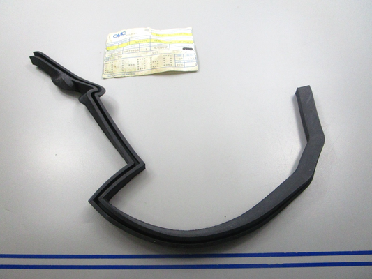 NEW OEM 335499 0335499 OMC Johnson Evinrude Lower Cover Seal 0810