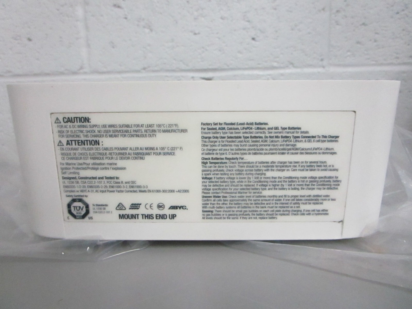 *NEW OEM* 0820 ProMariner 12V 40AMP Marine Battery Charger 63140