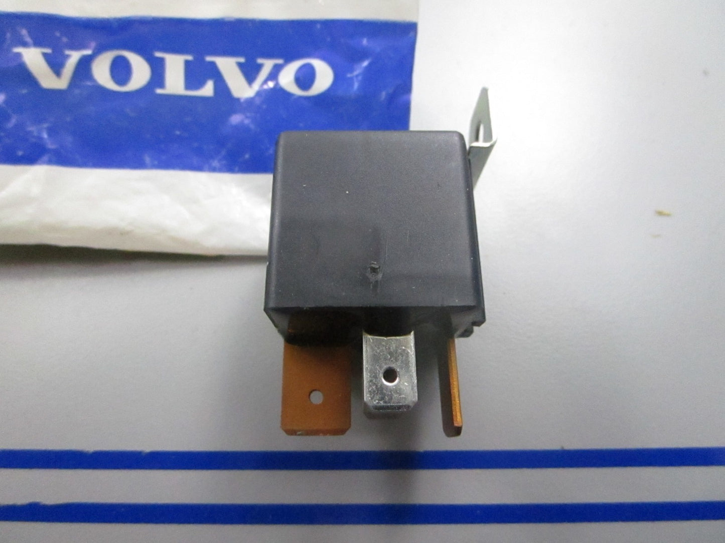 *NEW OEM* 0810 Volvo Penta Relay 873740