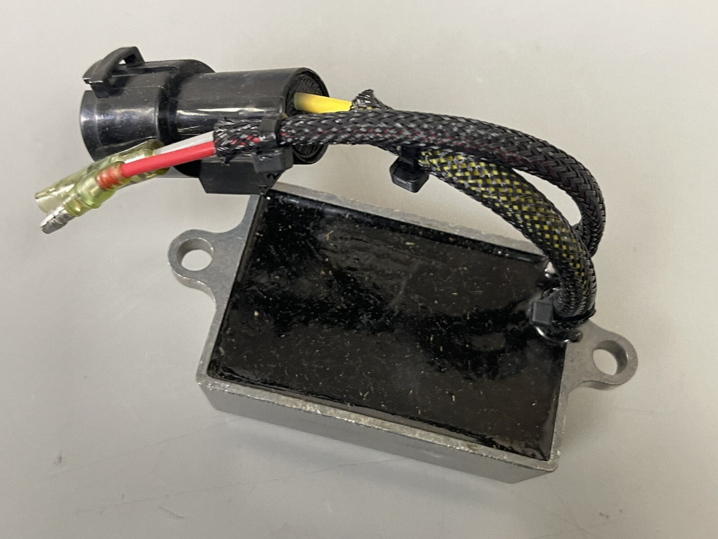 *NEW OEM* 0670 OMC Johnson Evinrude Regulator Rectifier 0584890 584890