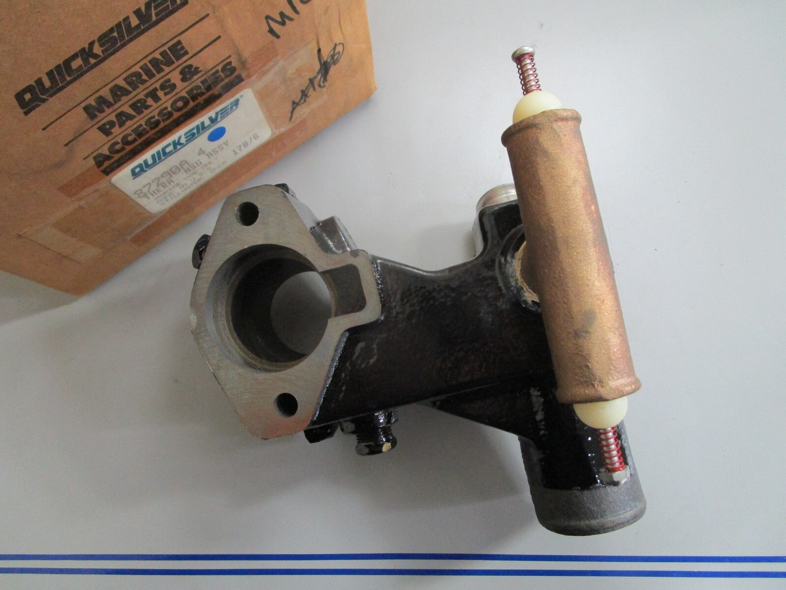 *NEW OEM* 0820 Mercury Quicksilver Thermostat Housing Ay 87290A4