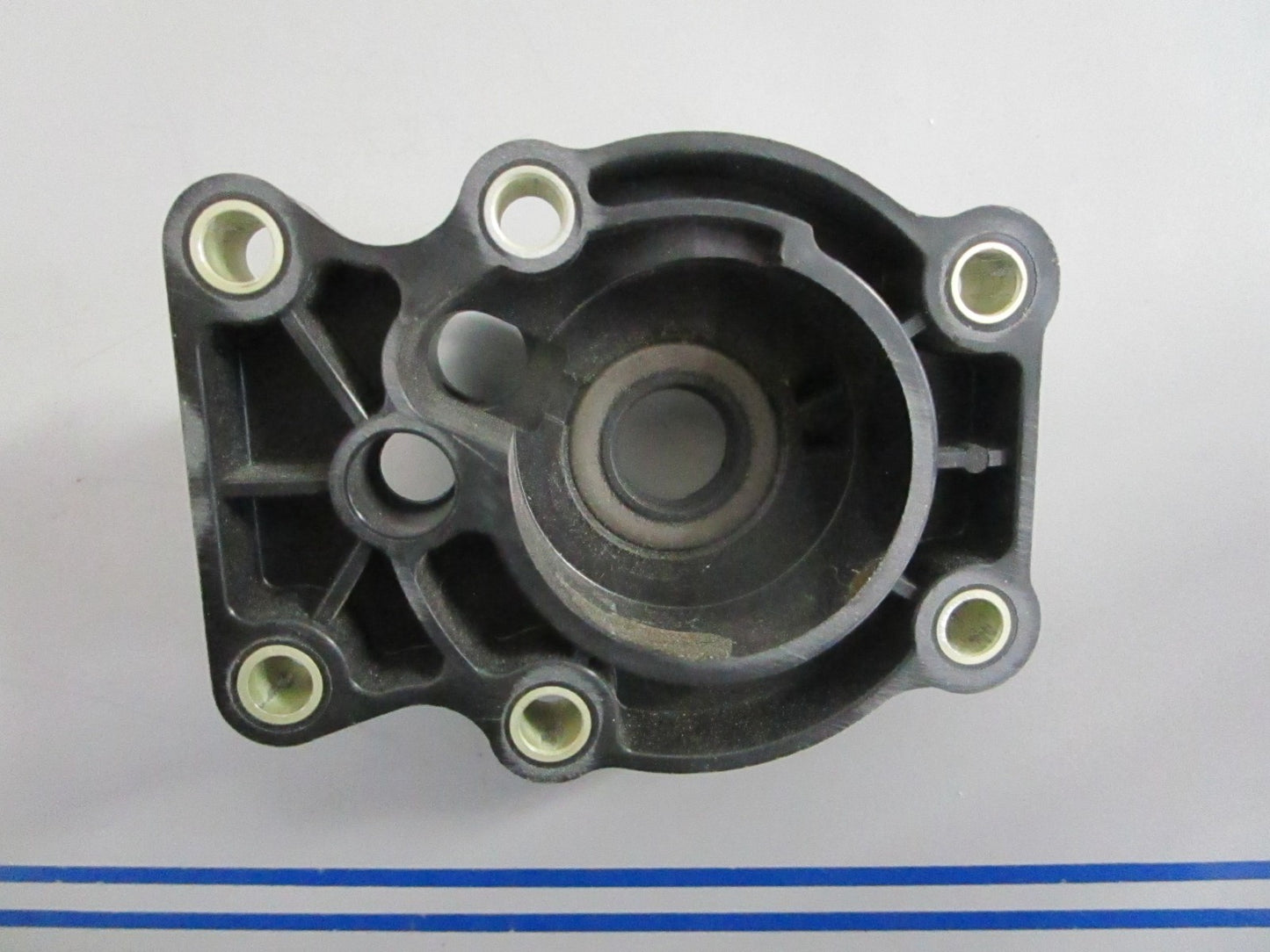 NEW OEM 390189 0390189 325533 OMC Johnson Evinrude Impeller Housing 0820