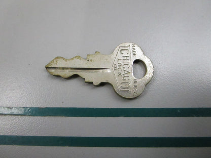NEW OEM 501572 0501572 OMC Johnson Evinrude KF57 Ignition Key 0810