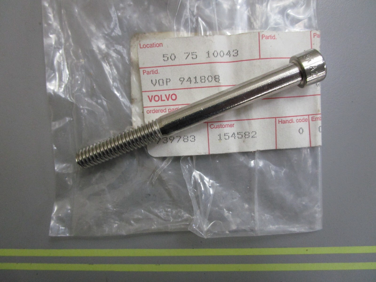 *NEW OEM* 0810 Volvo Penta Screw 941808 0941808