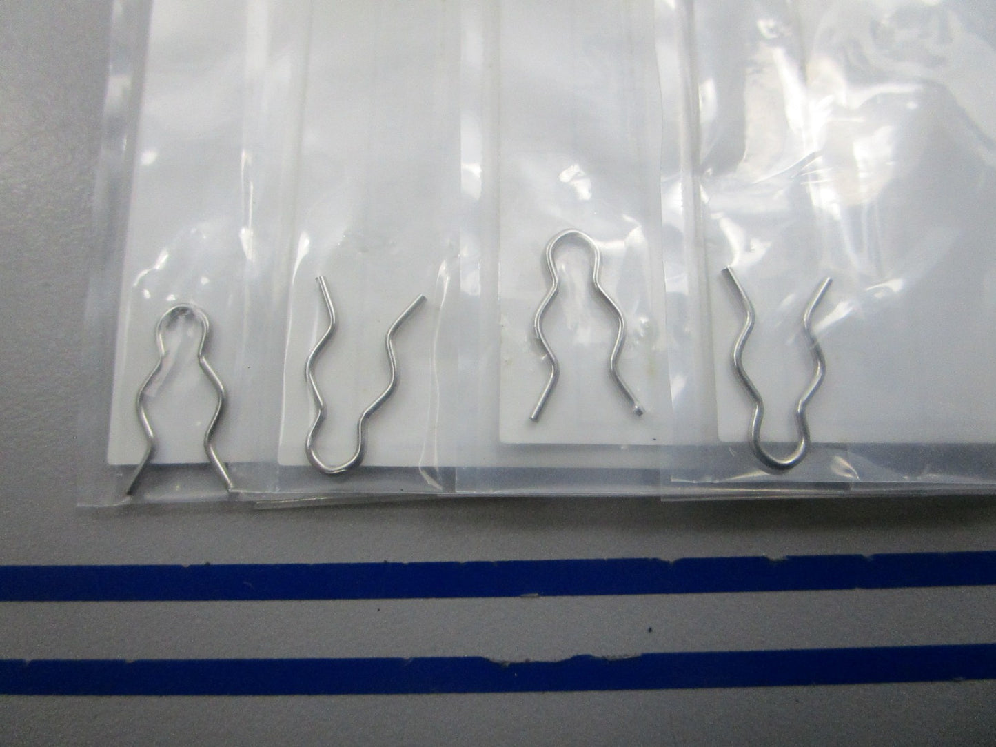 NEW OEM (LOT OF 4) 951703-0800 Tohatsu Snap Retainer 0810