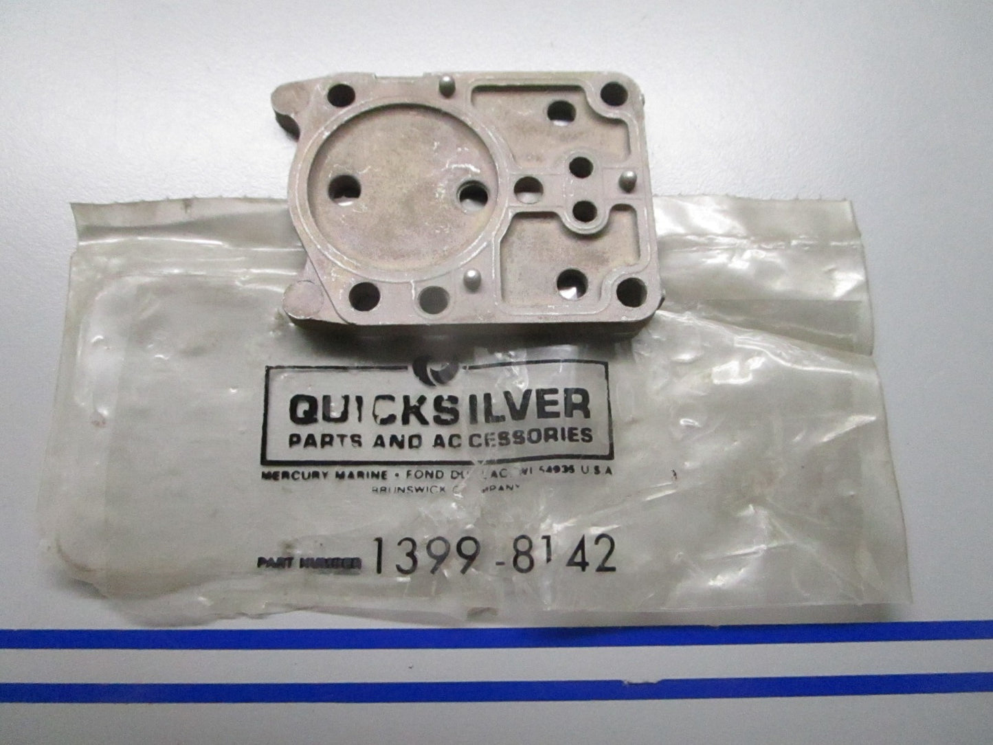 *NEW OEM* 0810 Mercury Quicksilver Fuel Pump Body 1399-8142