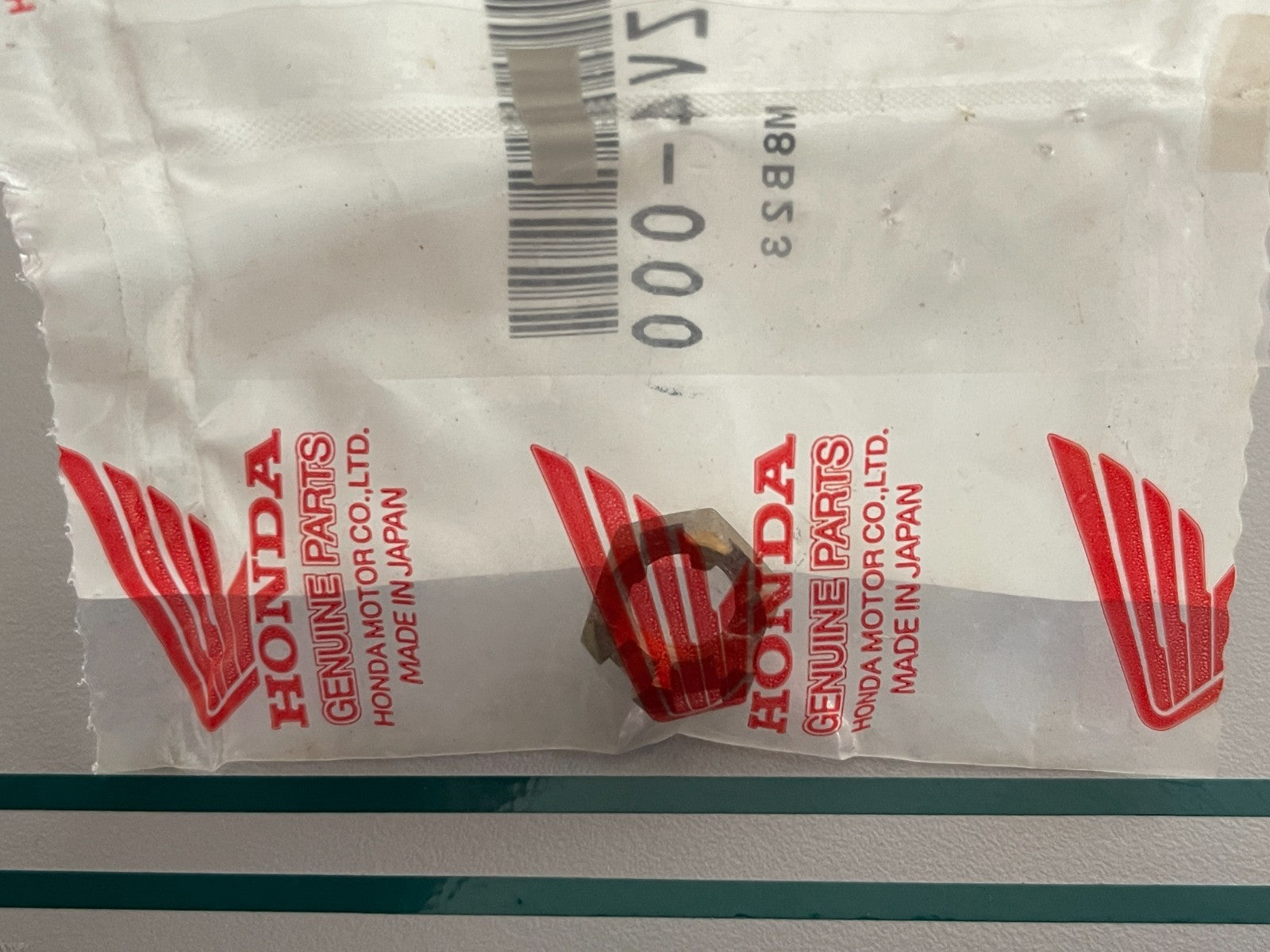 NEW OEM 90301-ZV4-000 Honda 10mm Castle Nut 0810