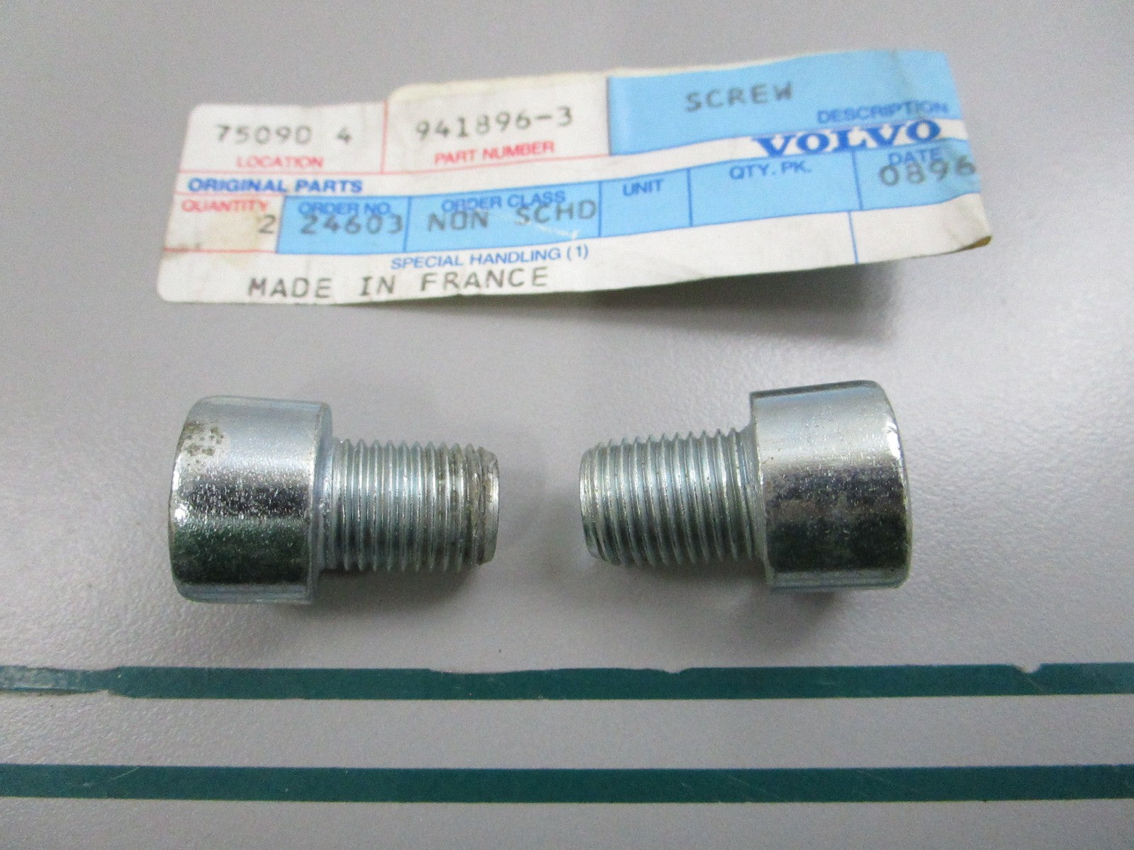 NEW OEM (LOT OF 2) 941896 Volvo Penta Hex Socket Screw 0810