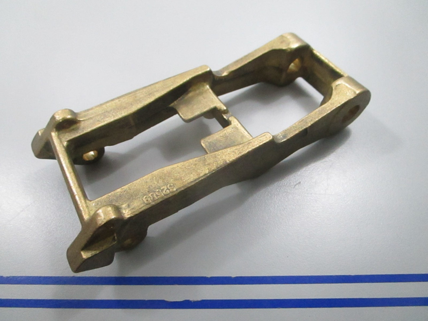 *NEW OEM* 0810 Mercury Quicksilver Bracket 32589