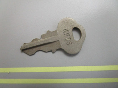 *NEW OEM* 0810 OMC Johnson Evinrude Ignition Key KF75 501590 0501590