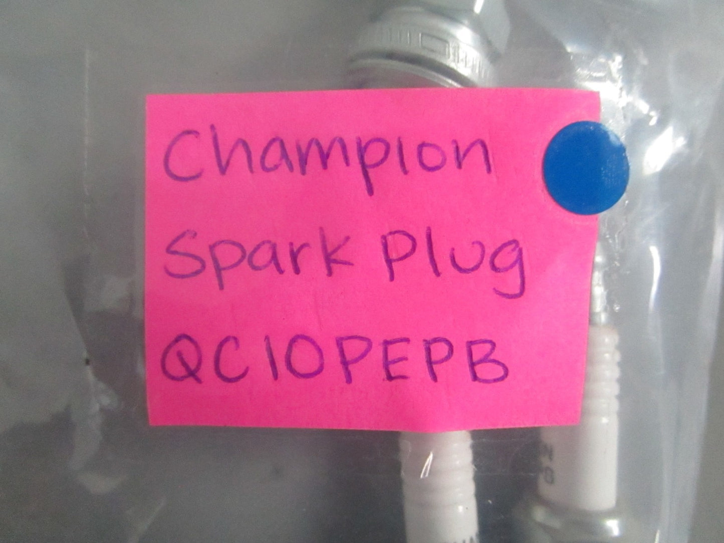NEW OEM (LOT OF 3) QC10PEPB Champion Spark Plug 0820