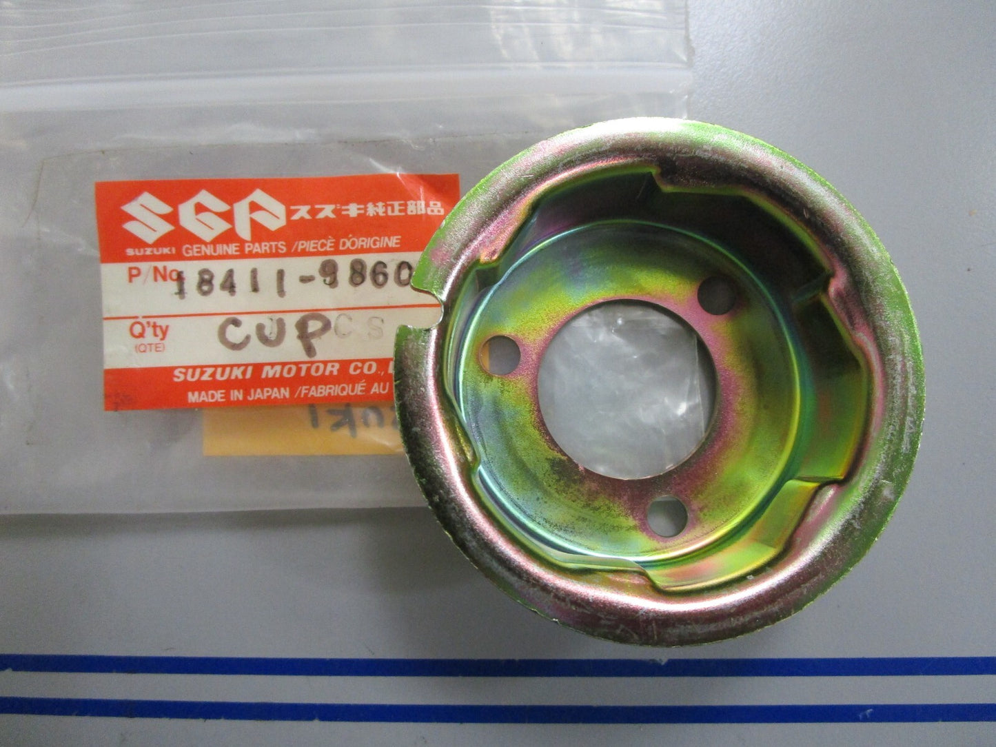 *NEW OEM* 0810 Suzuki Cup 18411-98601