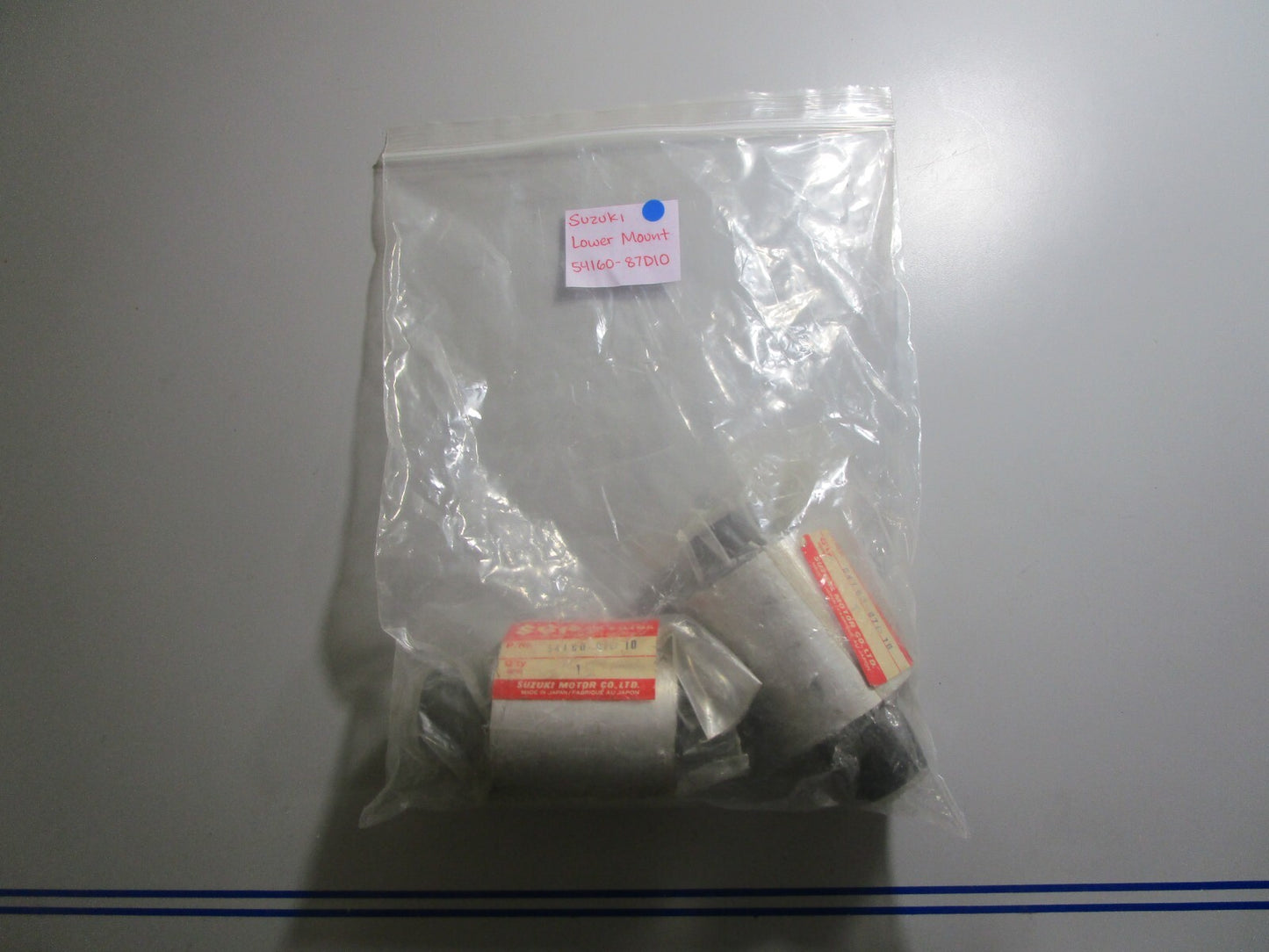 *NEW OEM* 0810 Suzuki Lower Mount 54160-87D10