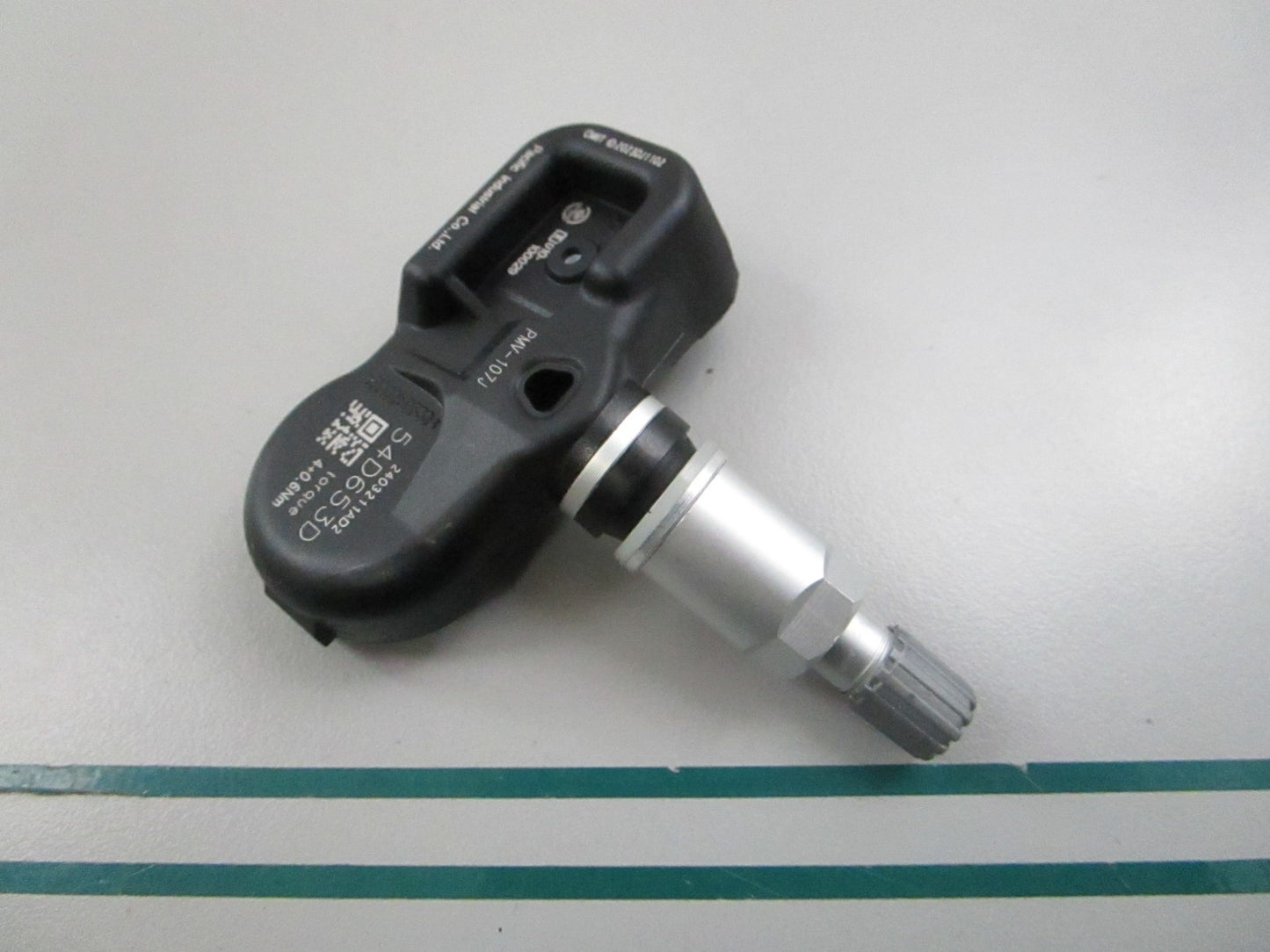 NEW OEM 42607-33021 Toyota Tire Valve Sub-Assembly 0810