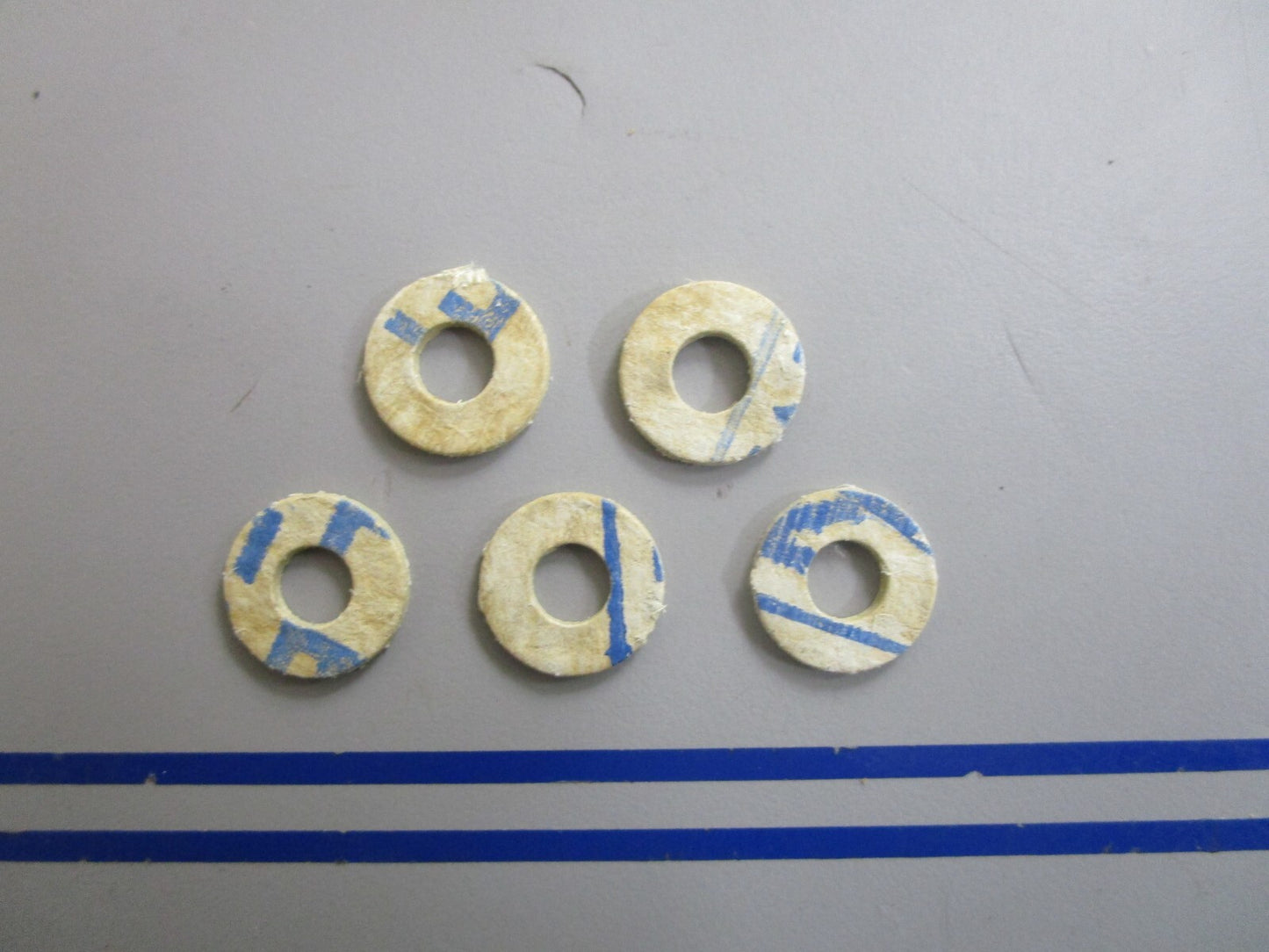 *NEW OEM* (LOT OF 5) 0810 OMC Johnson Evinrude Gasket 304764 0304764