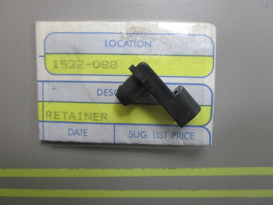 *NEW OEM* 0810 OMC Johnson Evinrude Retainer 332697 0332697