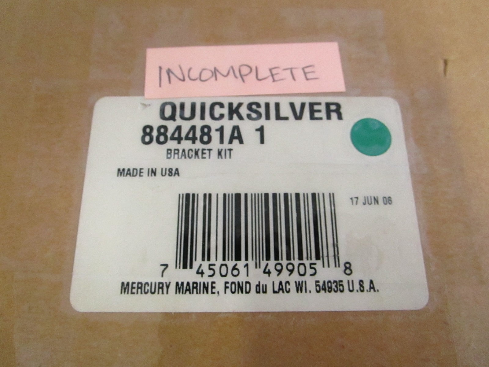 NEW OEM 884481A1 Mercury Quicksilver Bracket Kit 0820