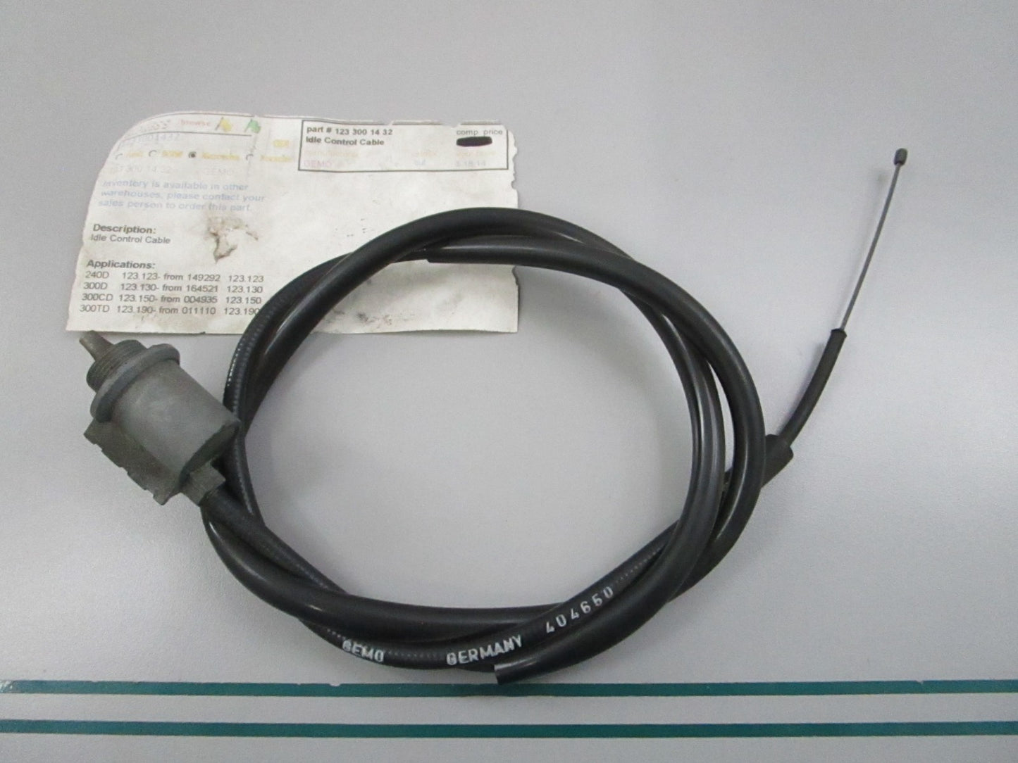 NEW OEM 1233001432 Mercedes-Benz Idle Control Cable 0810
