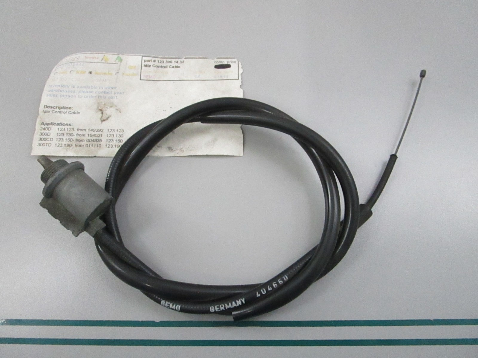 NEW OEM 1233001432 Mercedes-Benz Idle Control Cable 0810