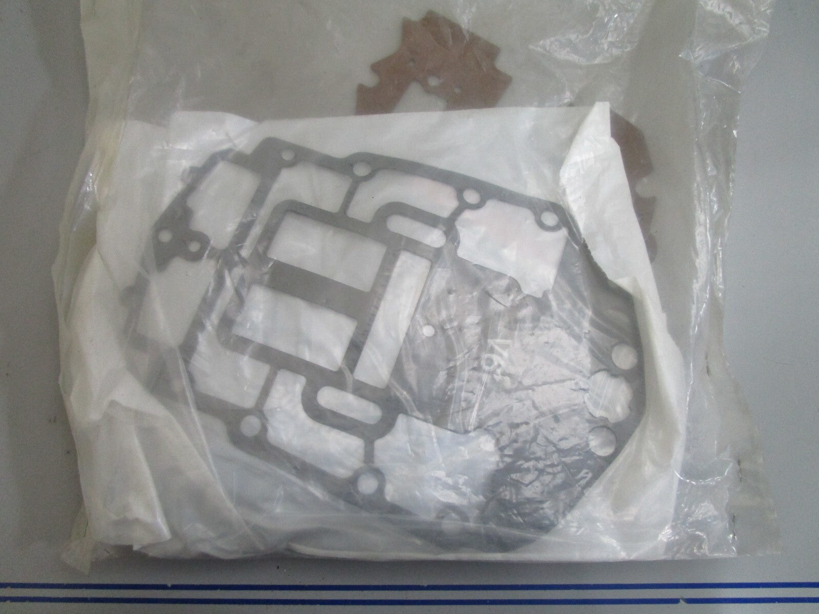 *NEW OEM* 0820 OMC Johnson Evinrude Gasket Powerhead Kit Ay 437155 0437155