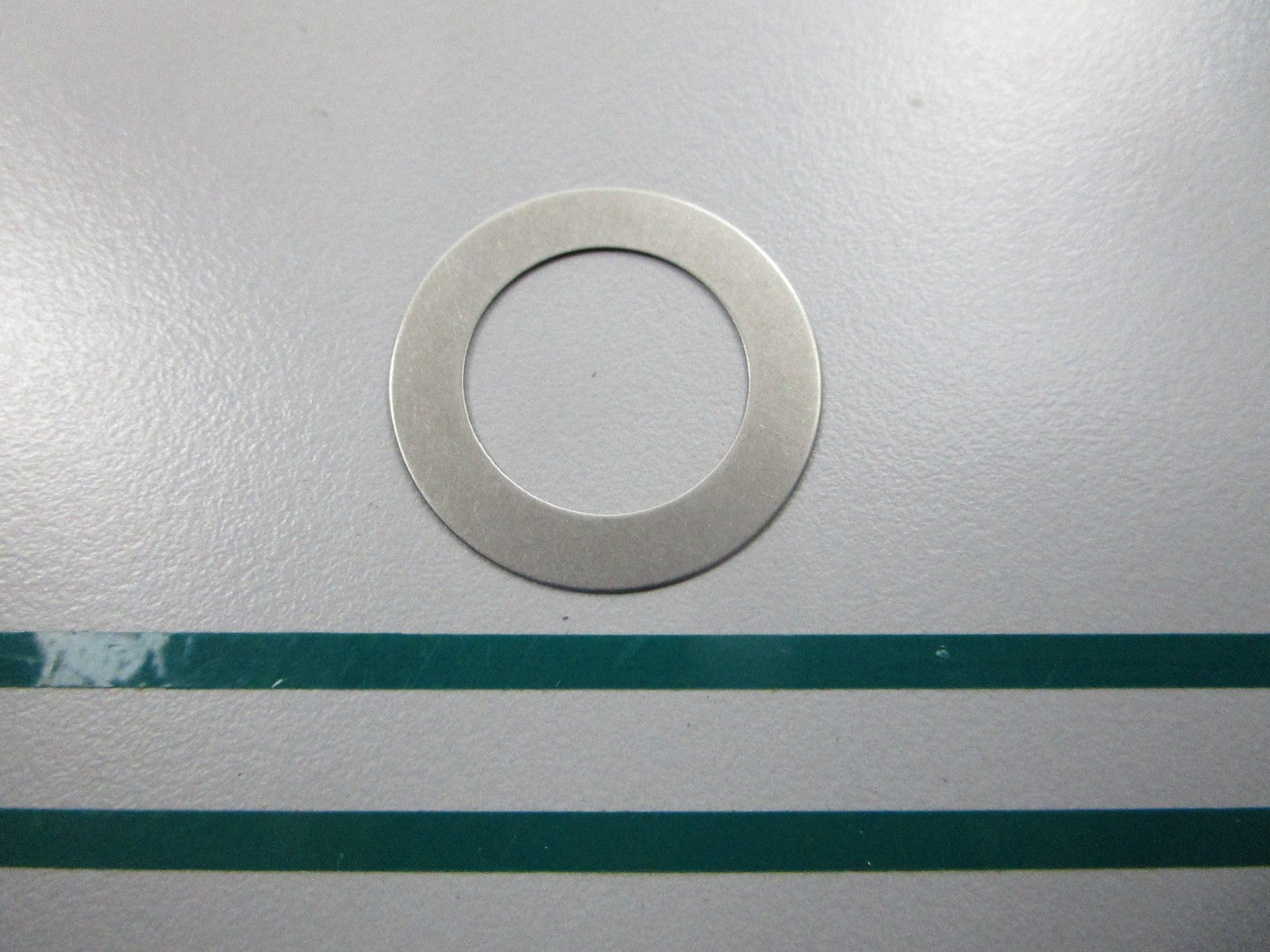 NEW OEM 308879 0308879 OMC Johnson Evinrude Shim 0810