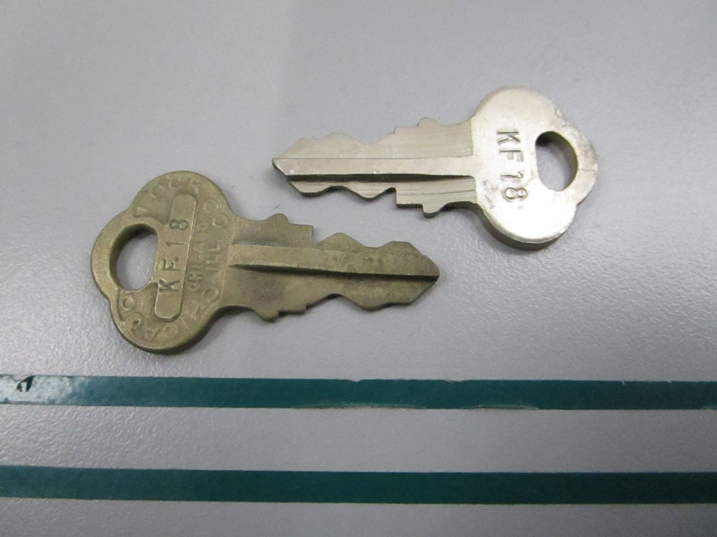 NEW OEM (LOT OF 3) 501533 0501533 OMC Johnson Evinrude KF18 Ignition Key 0810