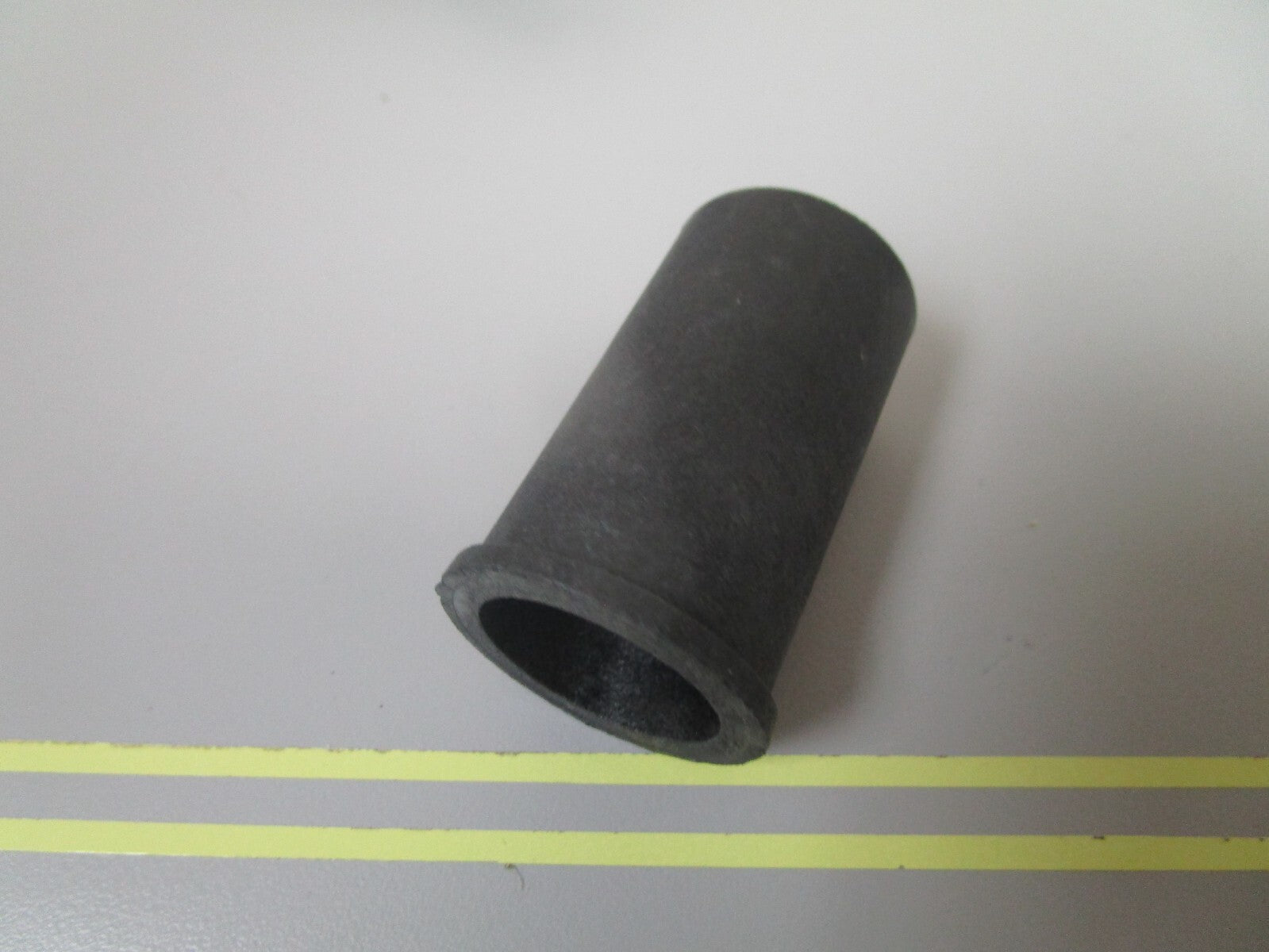 *NEW OEM* 0810 OMC Johnson Evinrude Sleeve 354580 0354580