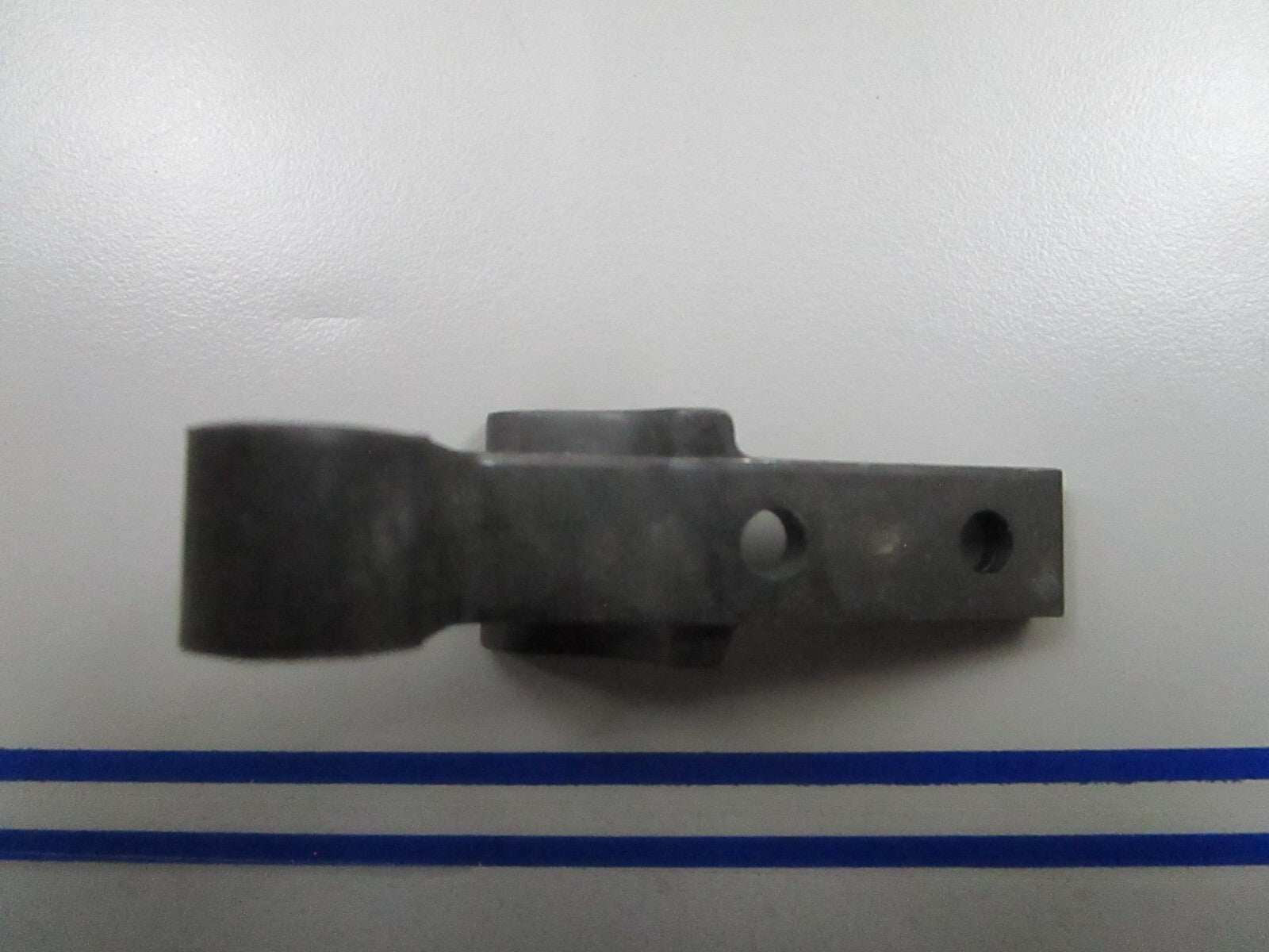 *NEW OEM* 0810 OMC Johnson Evinrude Hook Assembly 436301 0436301