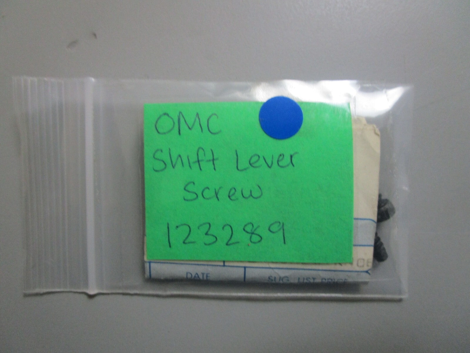 *NEW OEM* (LOT OF 2) 0770 OMC Johnson Evinrude Shift Lever Screw 123289 0123289