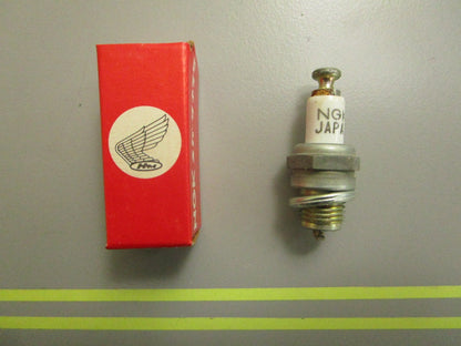 *NEW OEM* 0810 Honda Spark Plug 98052-56471