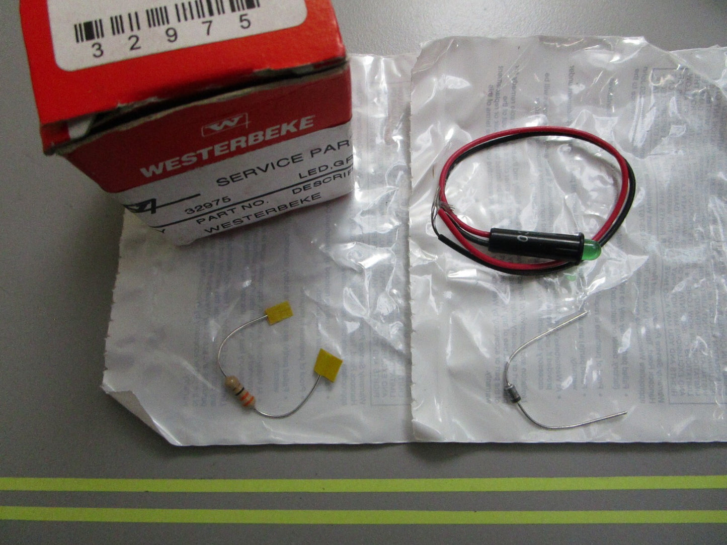 *NEW OEM* 0810 Westerbeke Green Lens LED 32975