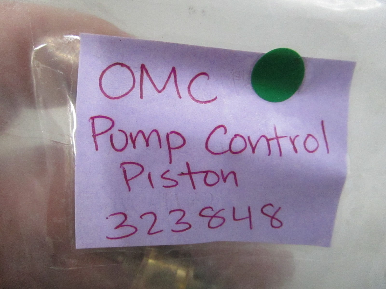 NEW OEM 323848 0323848 OMC Johnson Evinrude Pump Control Piston 0810